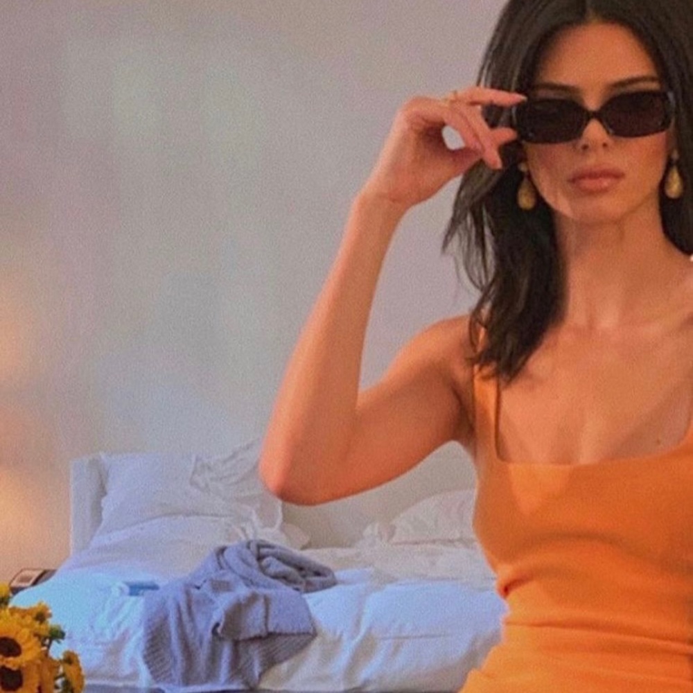 Kendall Jenner Velvet Canyon Zou Bisou Sunnies